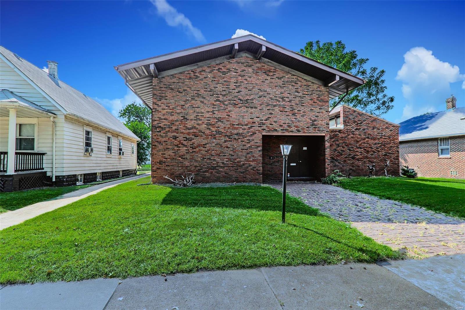 1011 Alton Avenue Property Photo 1