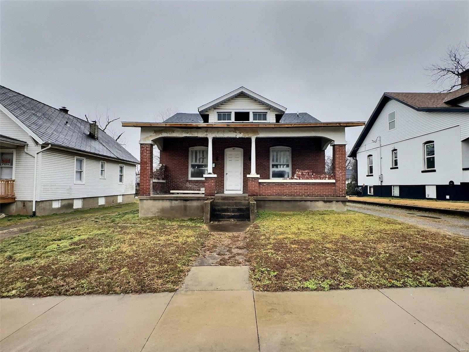 27 S Benton Street Property Photo