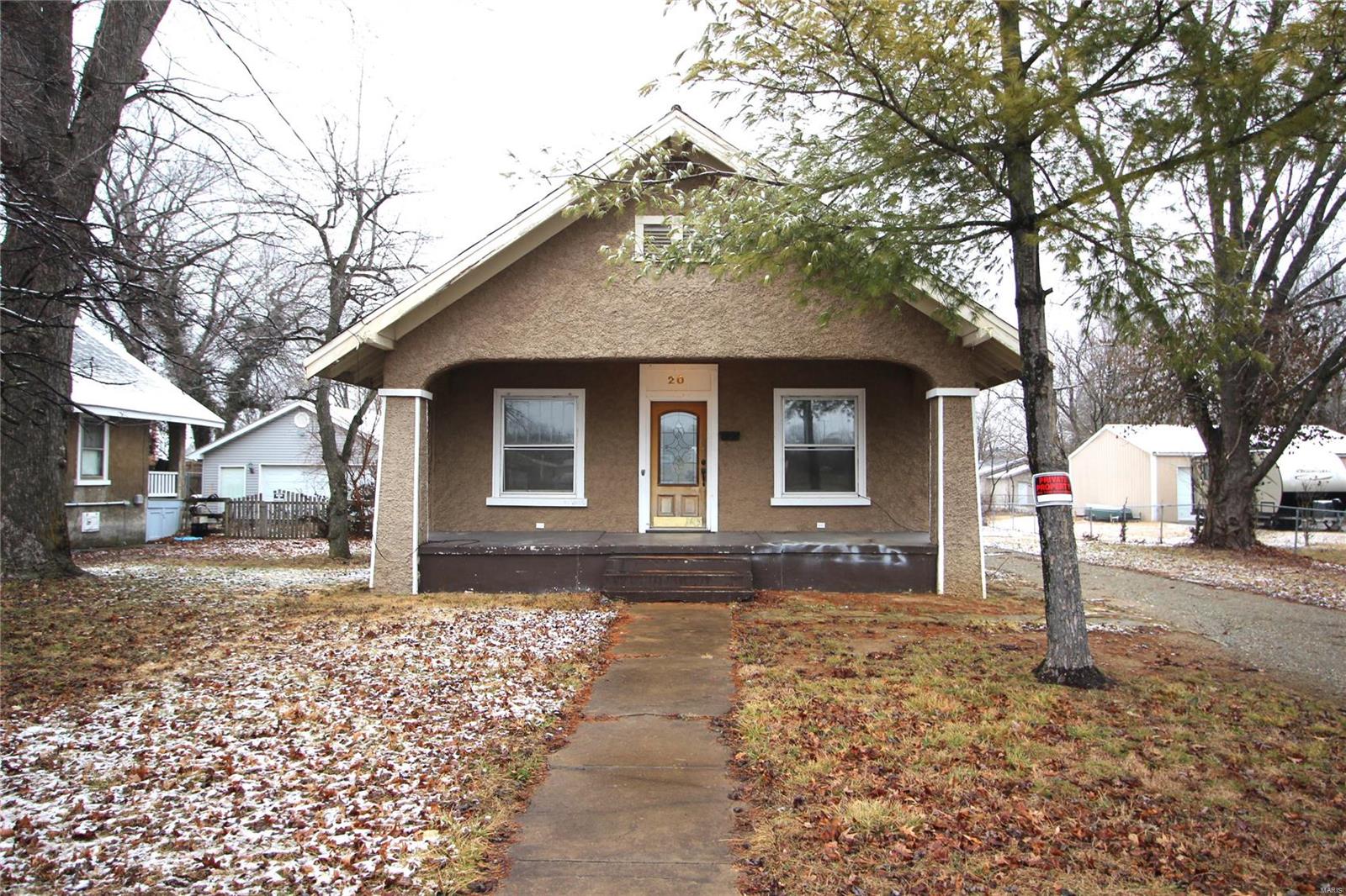 20 E Oak Street Property Photo
