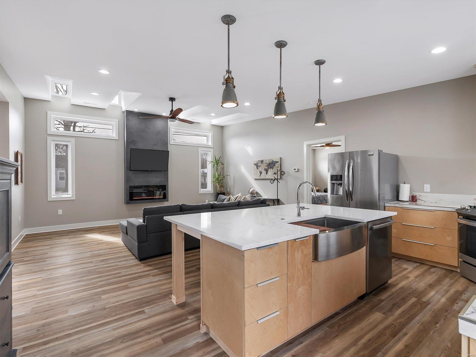 1403 W Saint Louis Street Property Photo 10