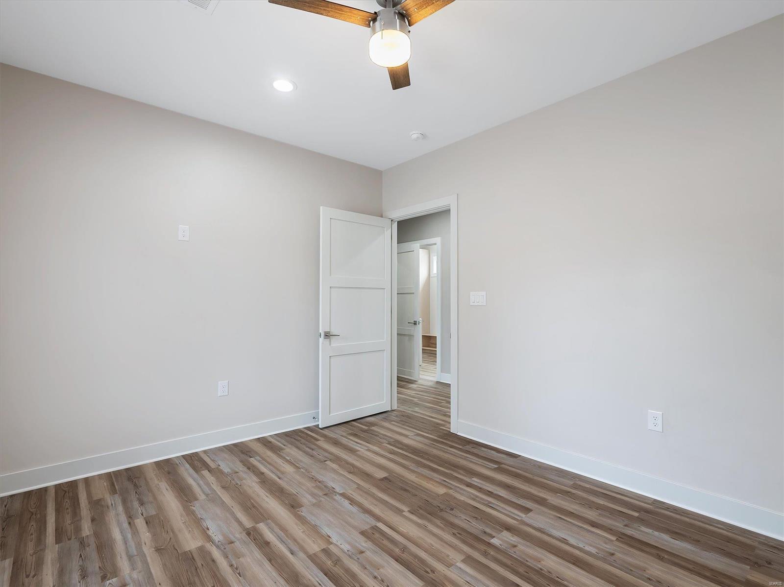 1403 W Saint Louis Street Property Photo 24