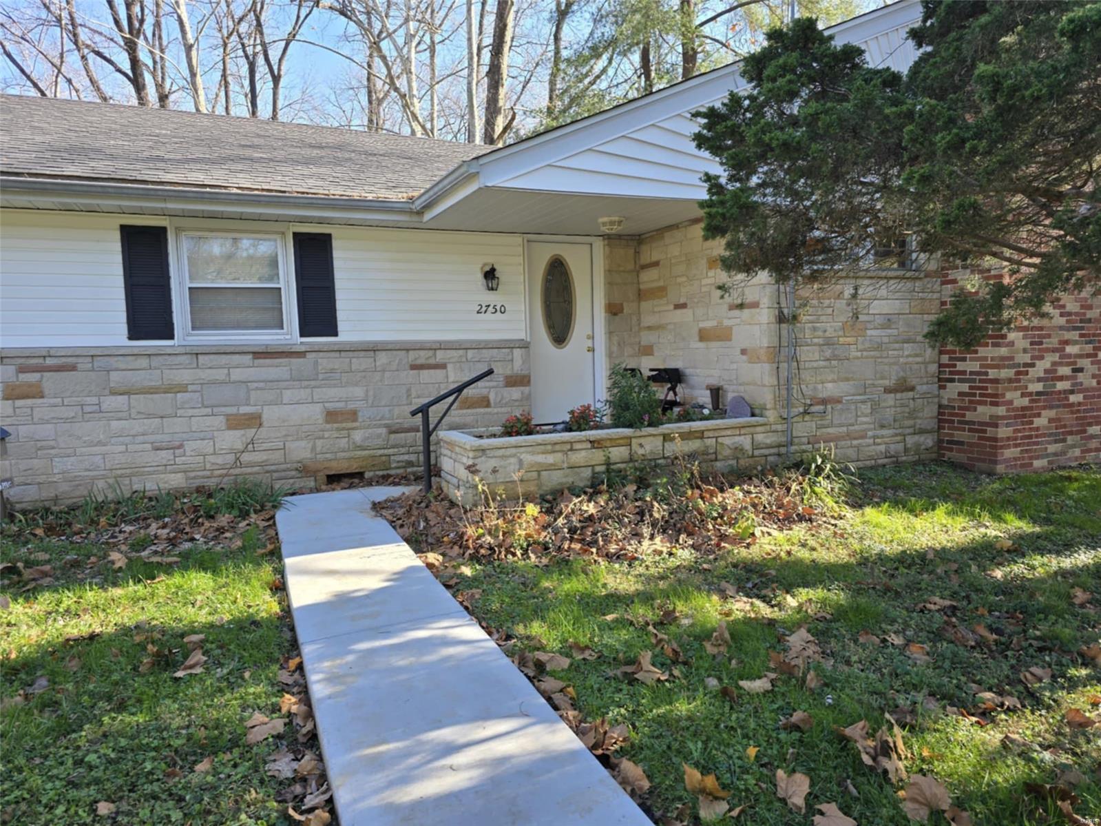 2750 Stonecrest Drive Property Photo 1