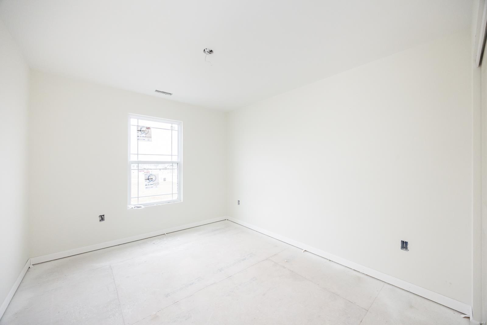 421 Chamberlain Drive Property Photo 10