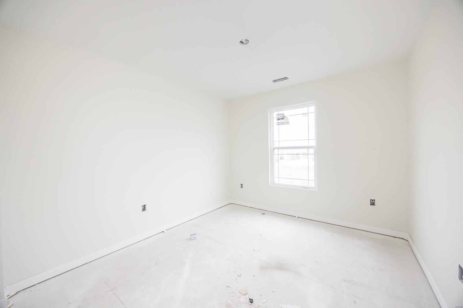 421 Chamberlain Drive Property Photo 11