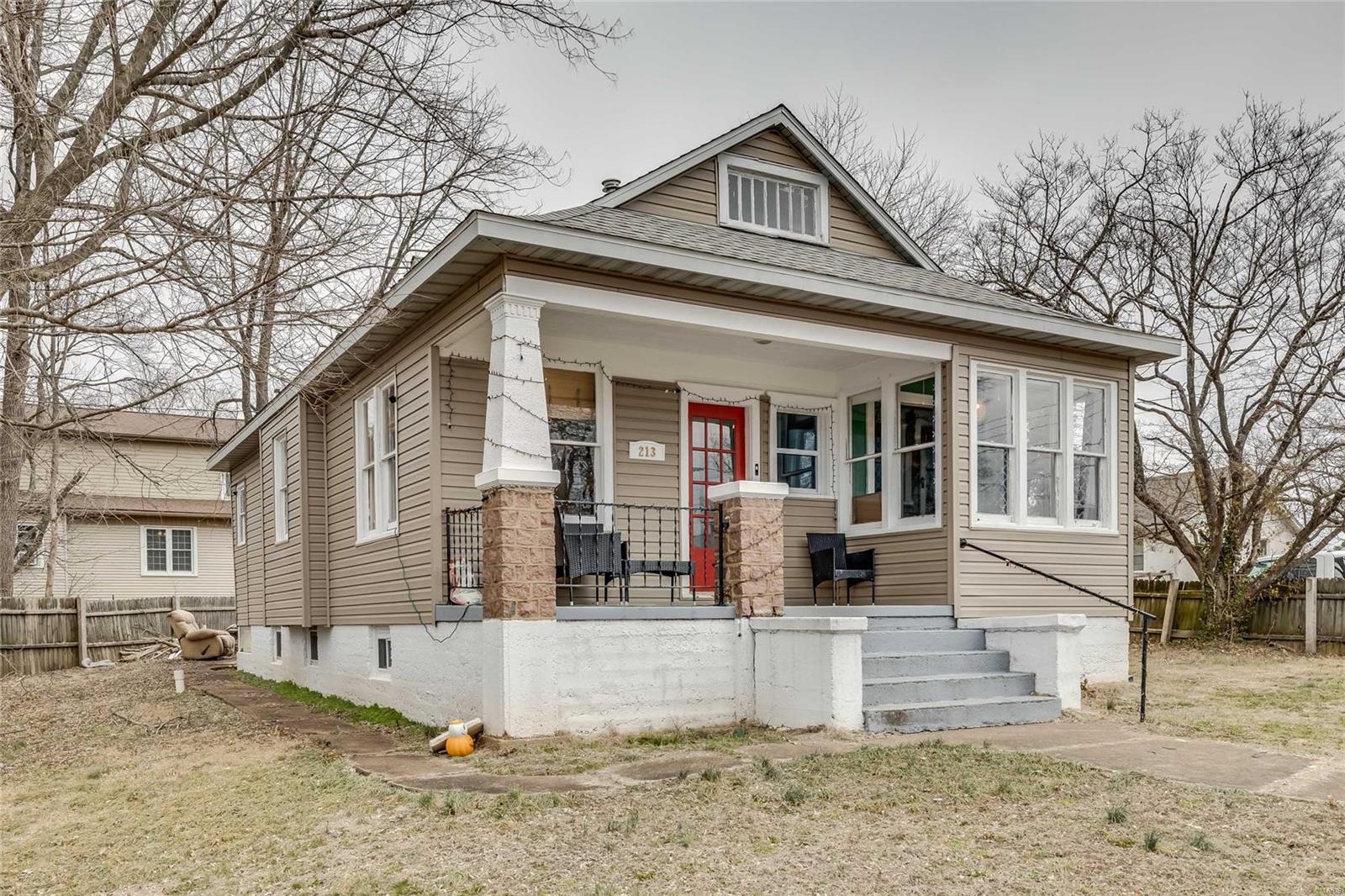 213 E Walnut Street Property Photo 2