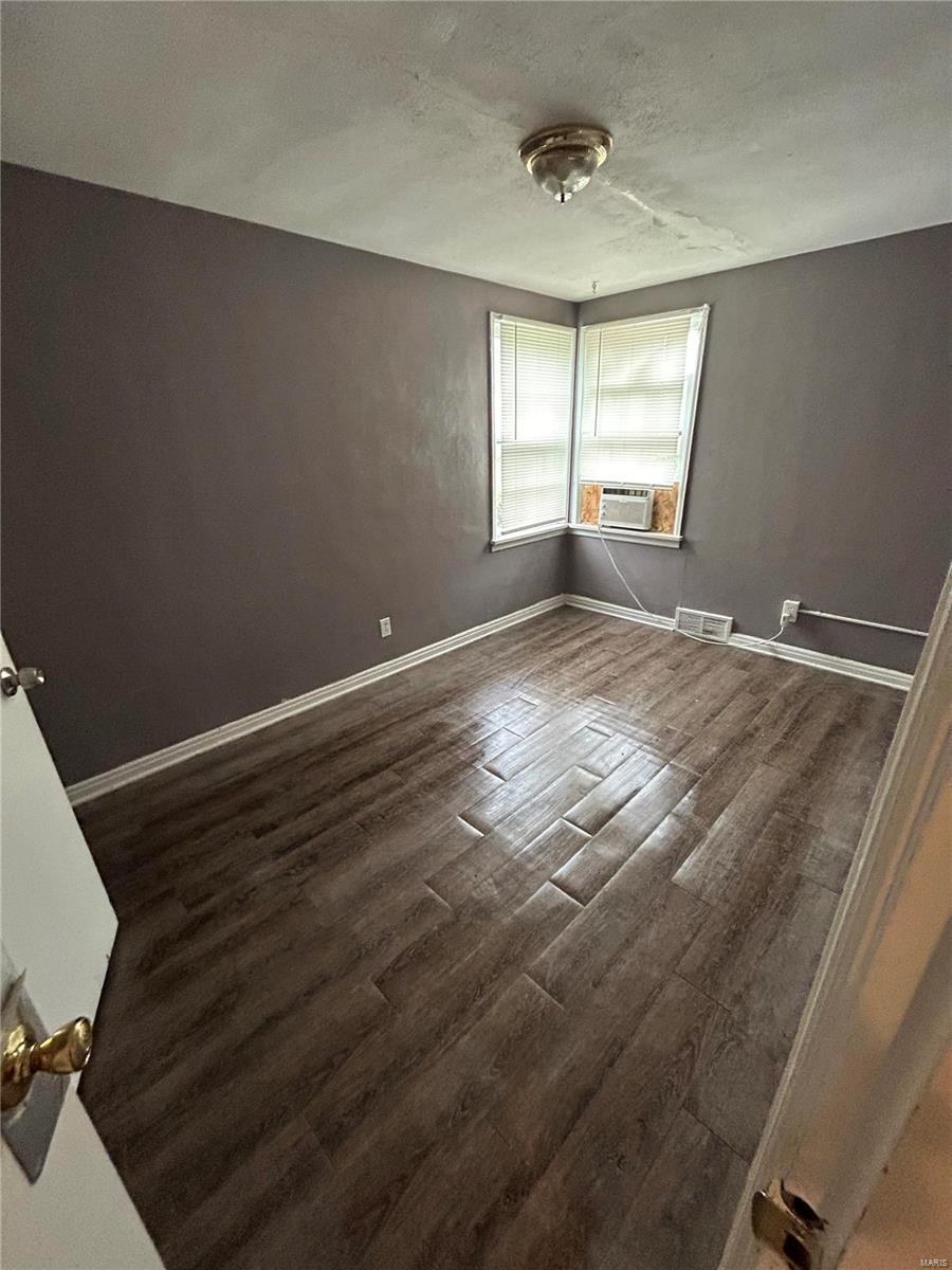 6371 Sherry Ave Property Photo 10