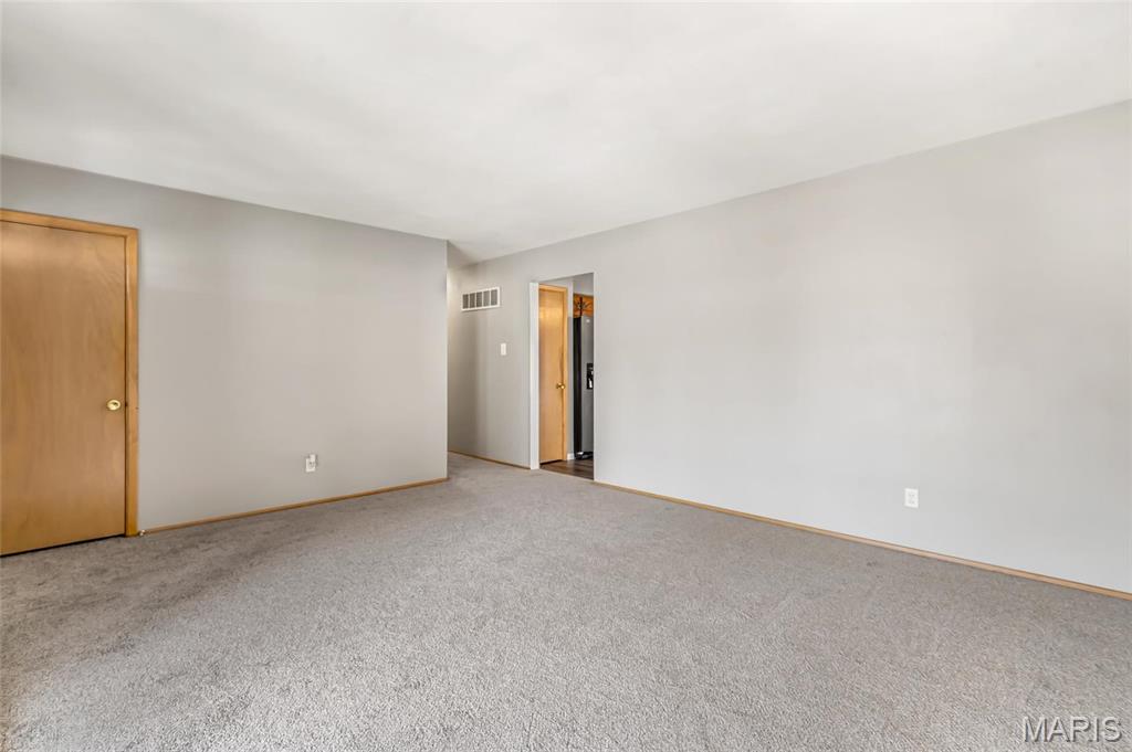 10 Hammes Drive Property Photo 6