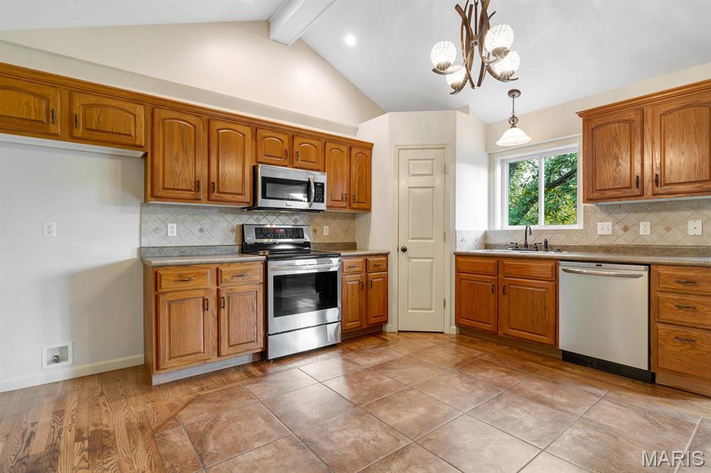 156 S Kings Road Property Photo 17