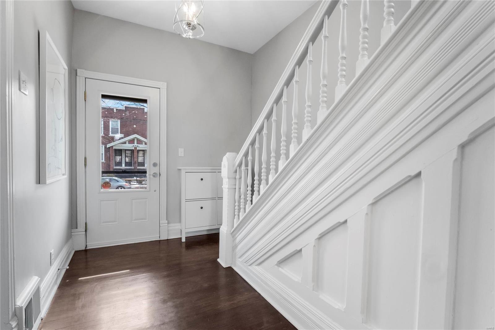 4137 Juniata Street Property Photo 4