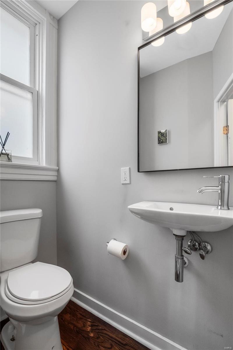 4137 Juniata Street Property Photo 16
