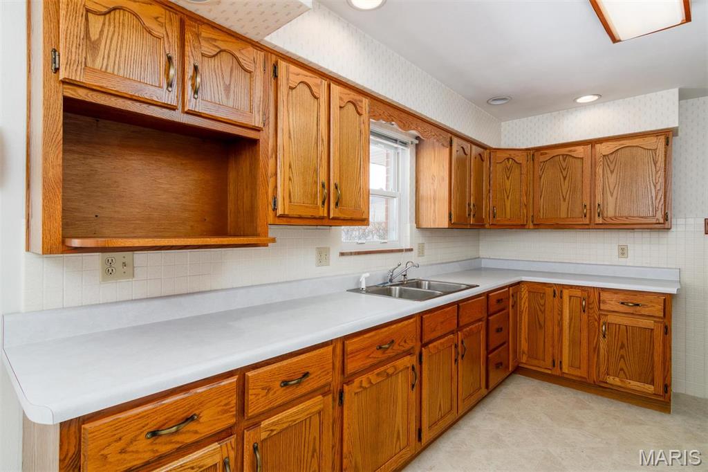 1015 Helvetia Drive Property Photo 24