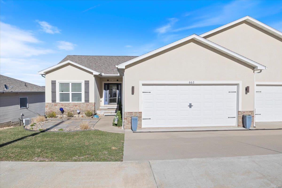 665 Wilbus Property Photo
