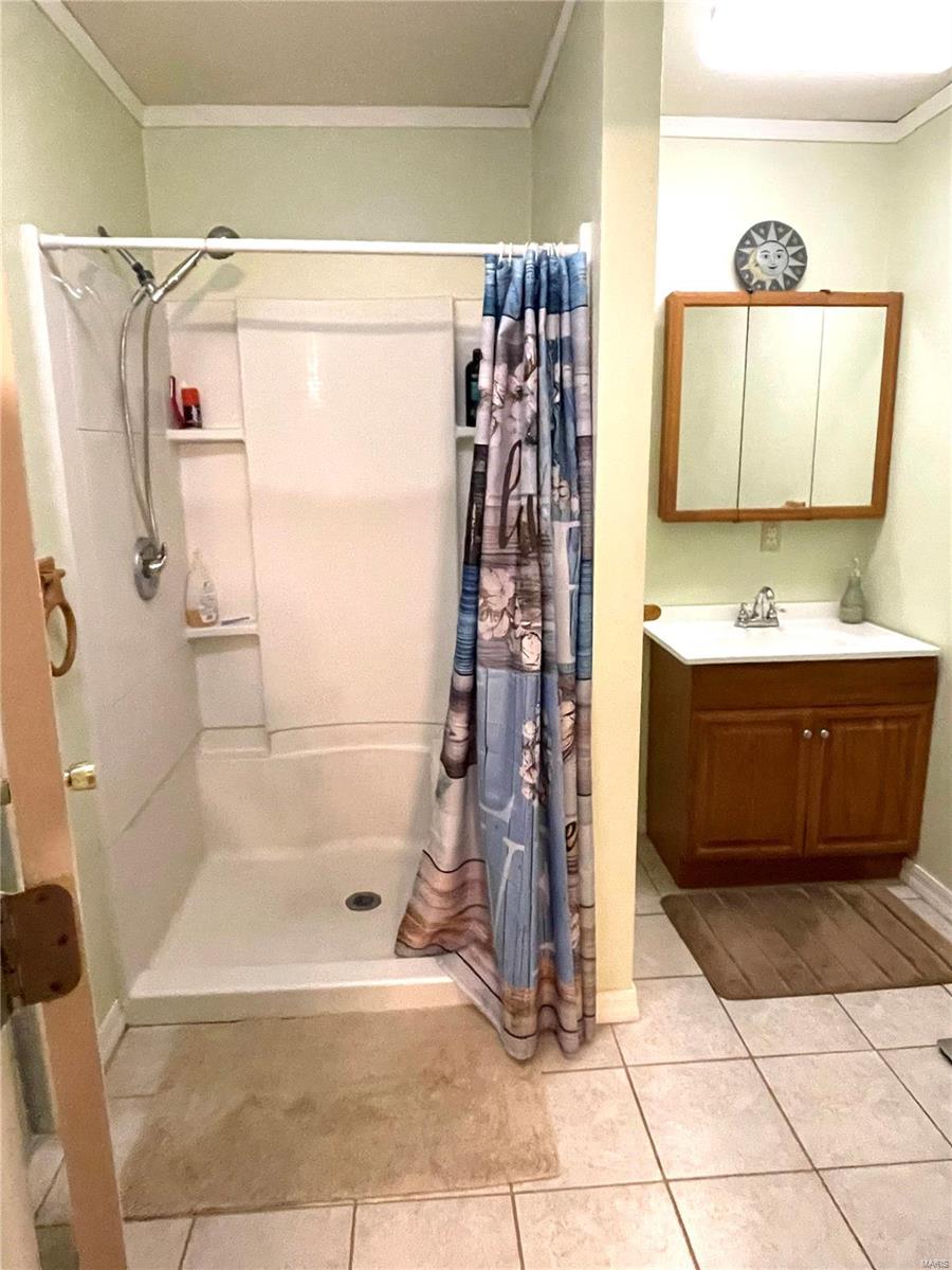 1203 E Lake Drive Property Photo 6