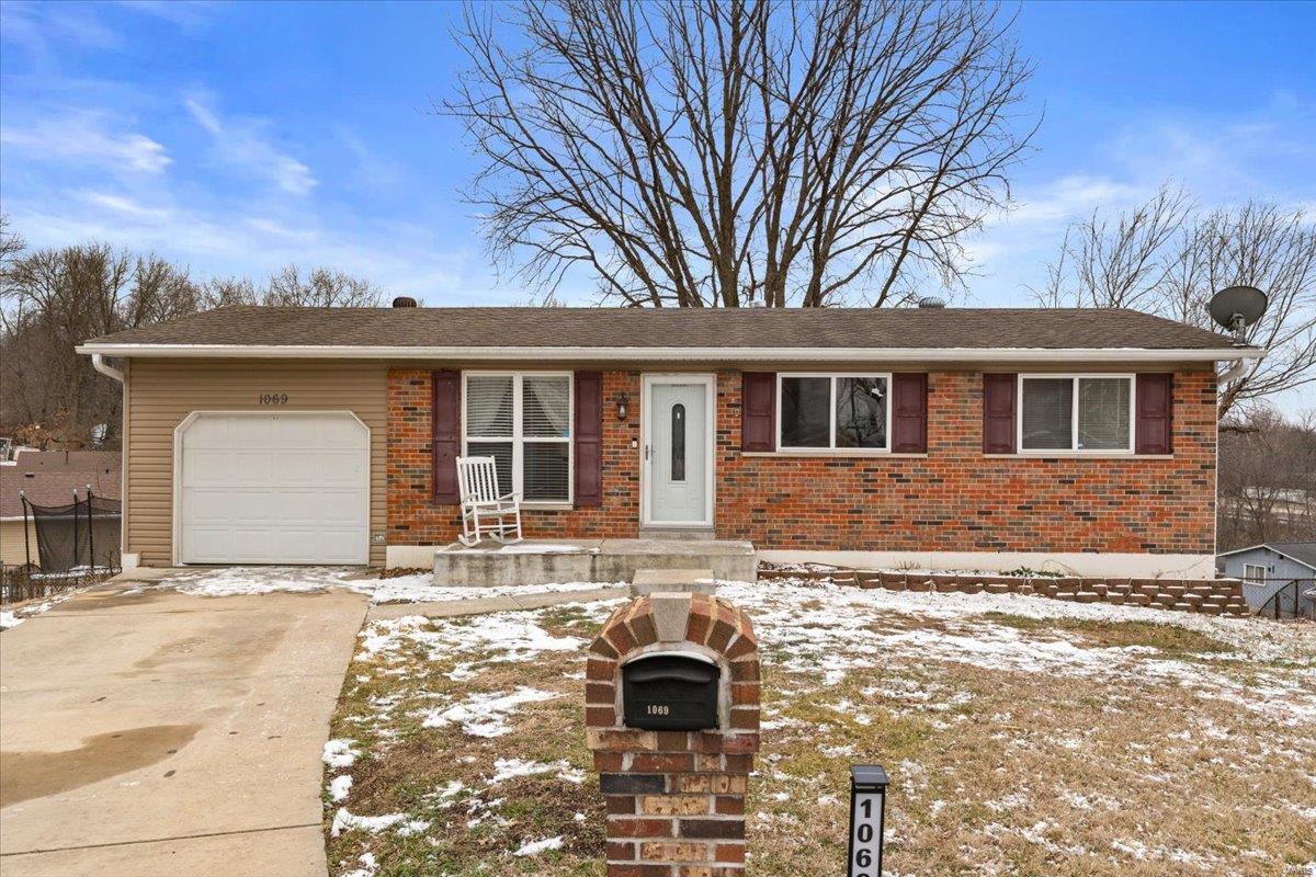 1069 Oak Trail Property Photo
