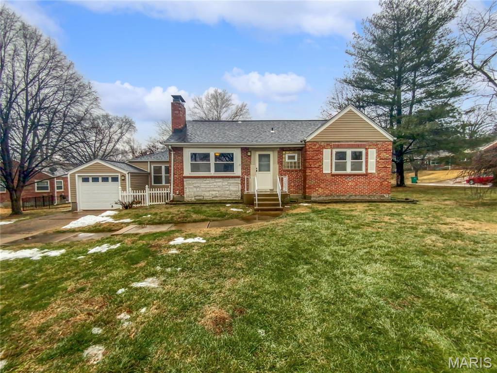 683 Deerhurst Drive Property Photo 1