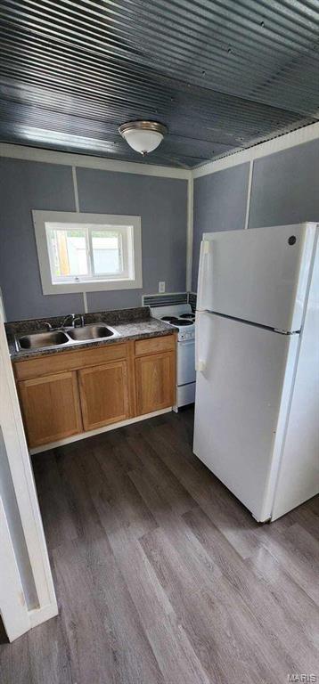 305 E Main Street Property Photo 5