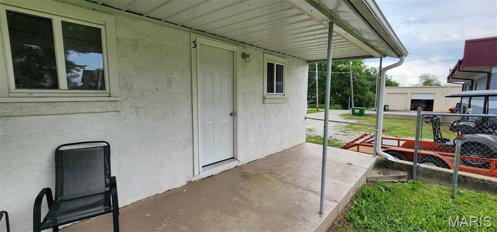 305 E Main Street Property Photo 8