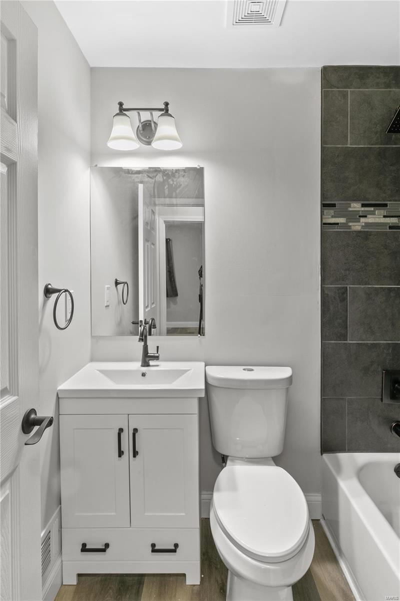 1686 Mowbry Lane Property Photo 13