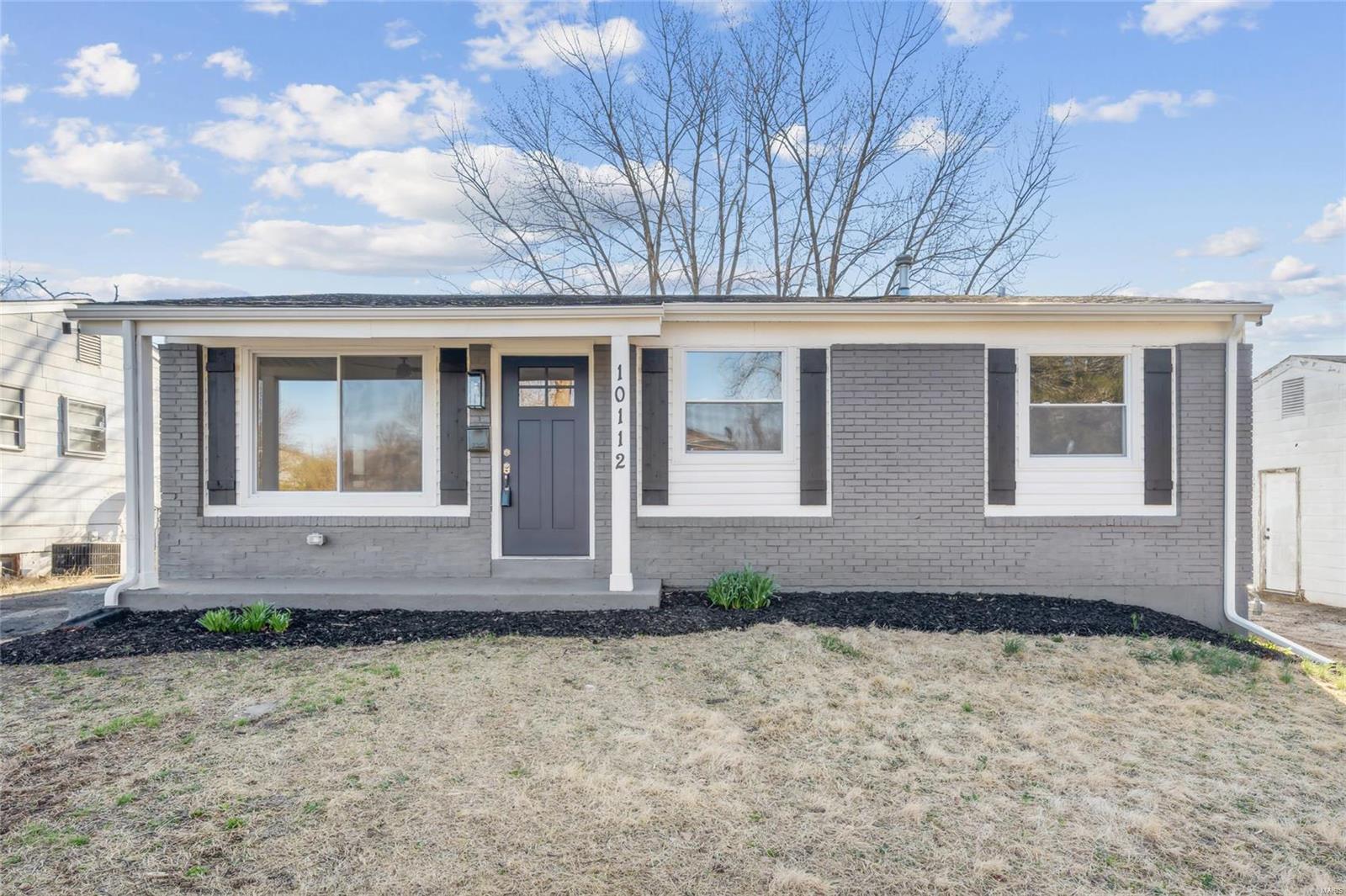 10112 Castle Drive Property Photo 1