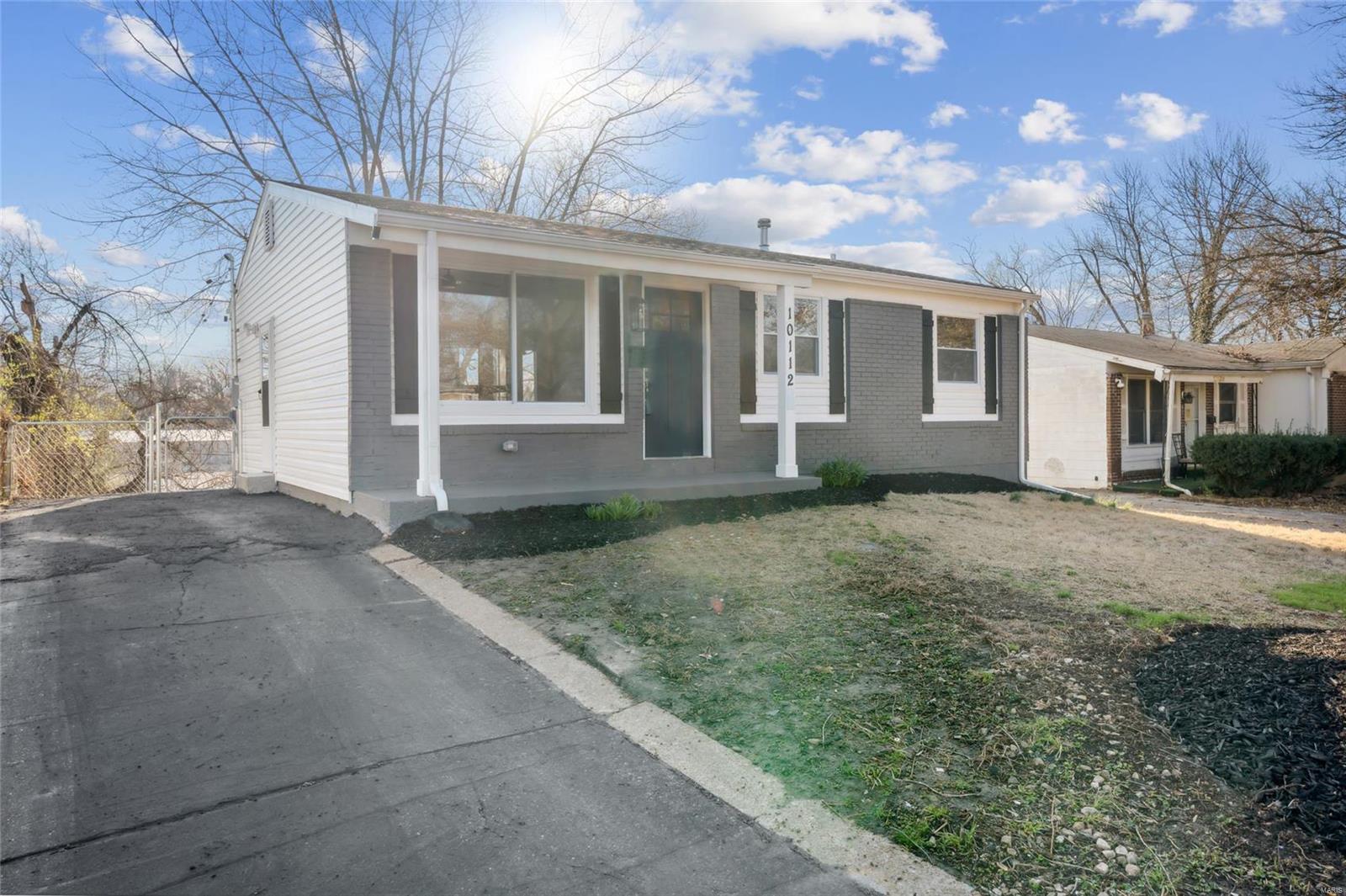 10112 Castle Drive Property Photo 2