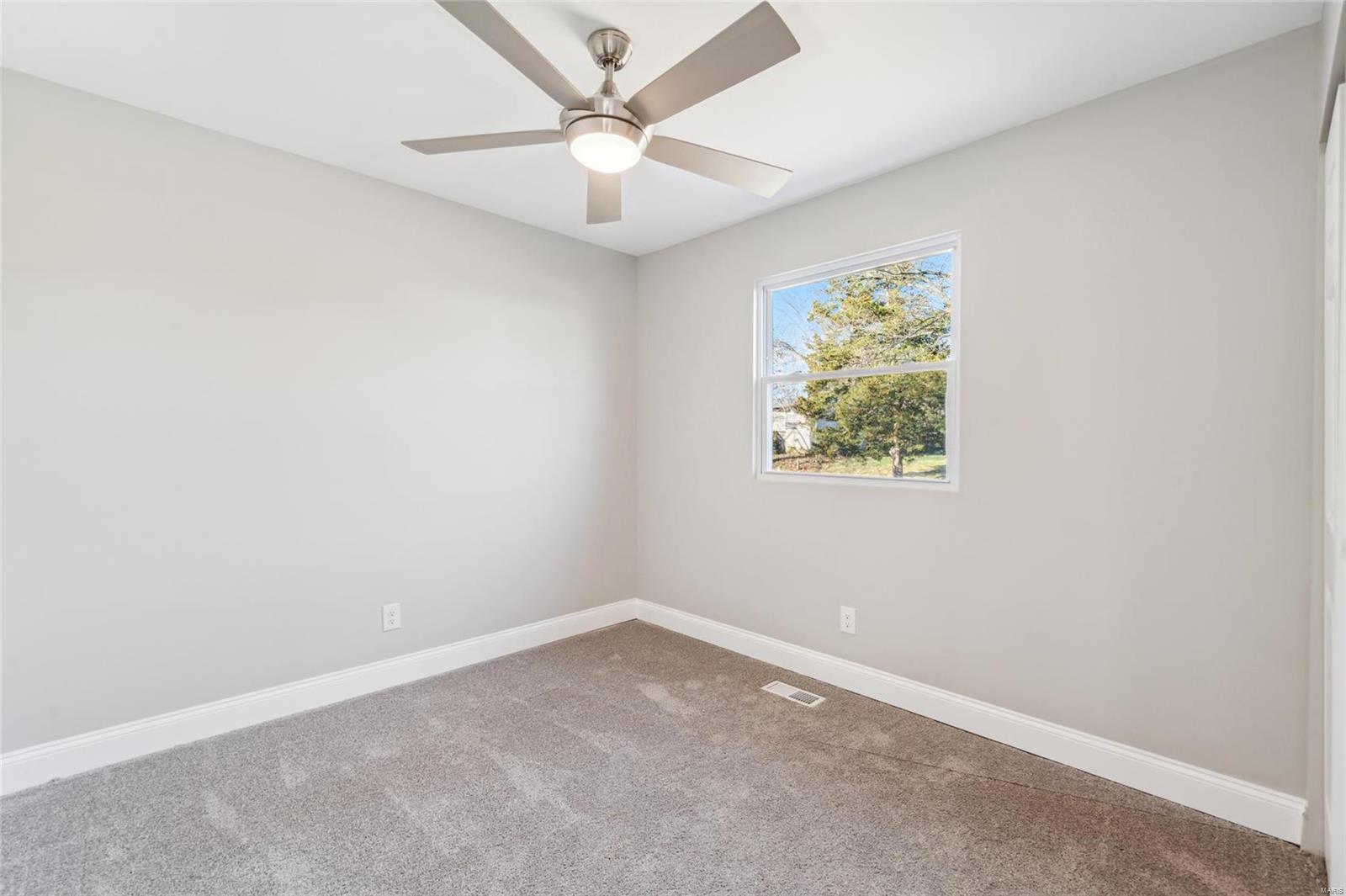 10112 Castle Drive Property Photo 12