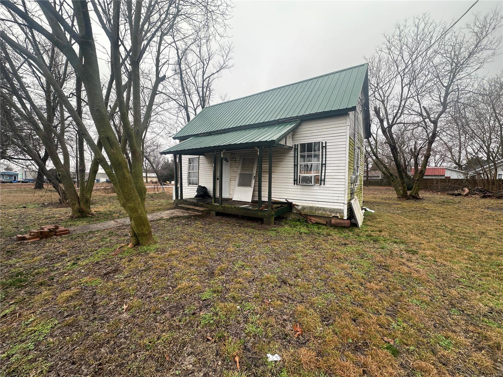 413 S Drake Street Property Photo