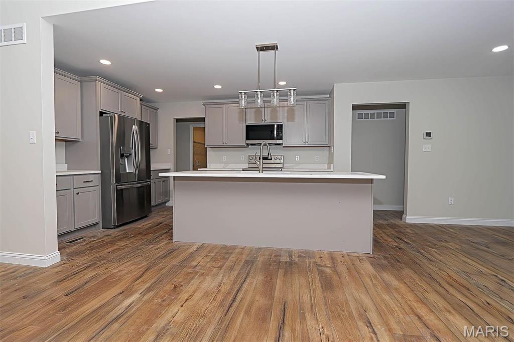 40 Butterfield Property Photo 16