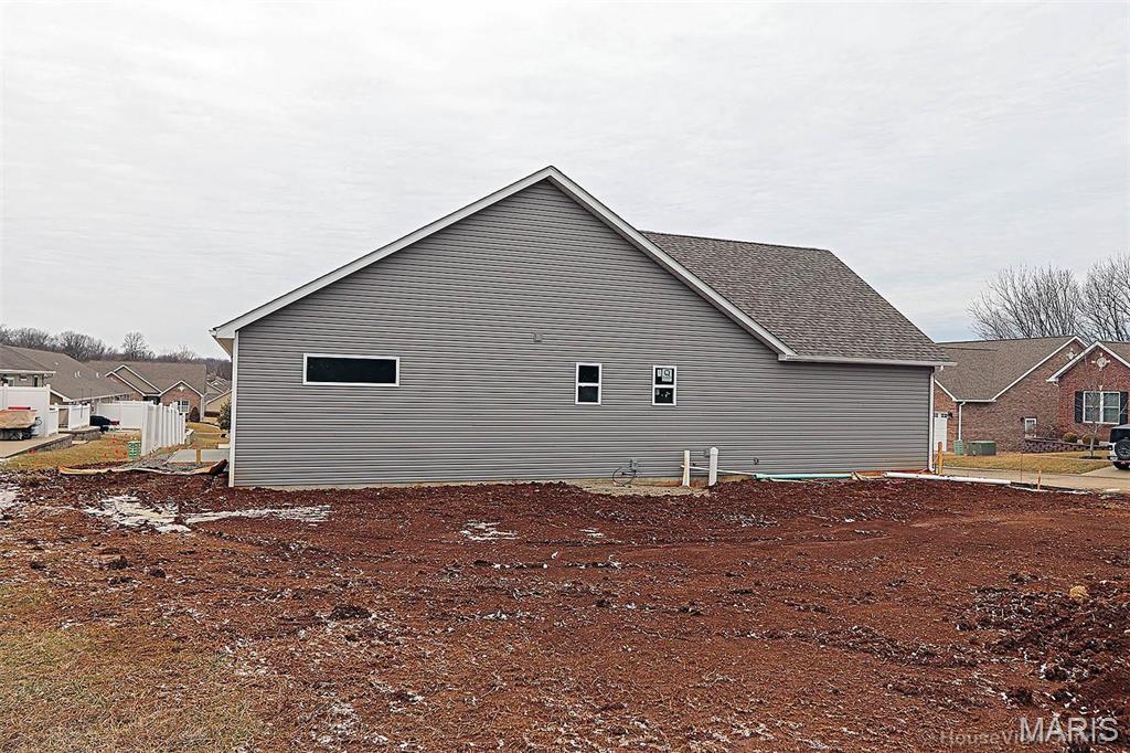 40 Butterfield Property Photo 24