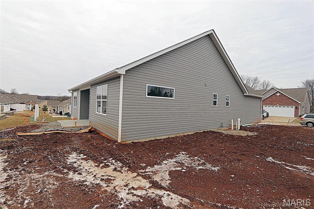 40 Butterfield Property Photo 25