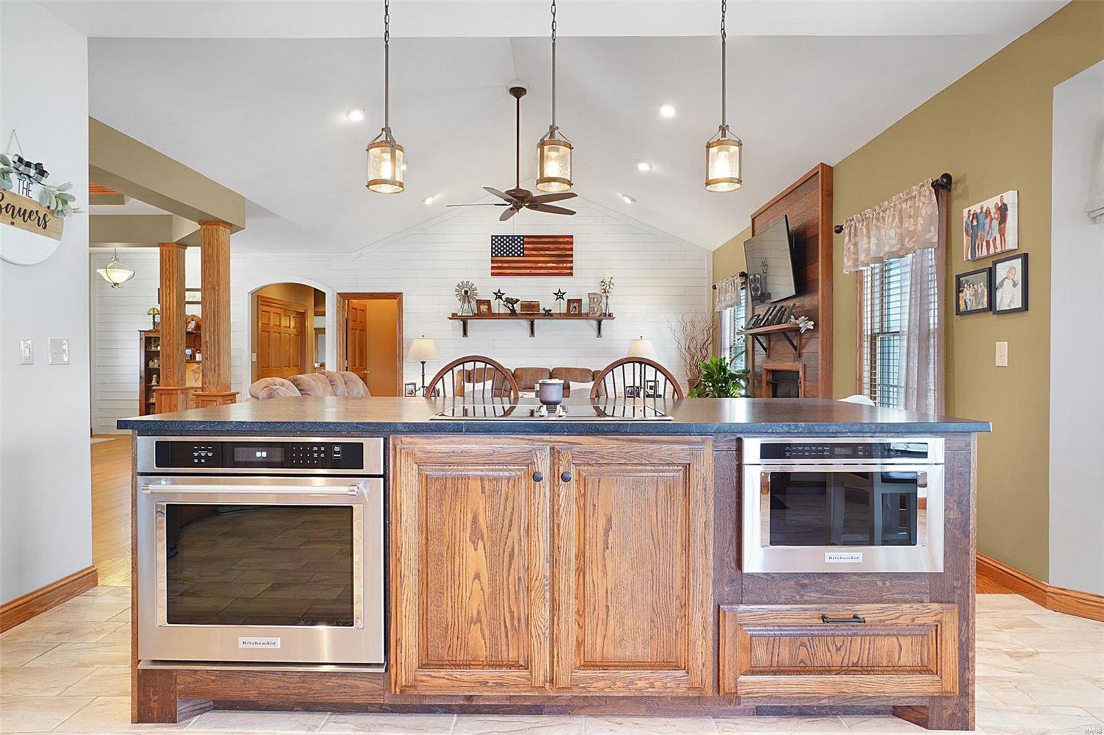 10116 Highway 100 Property Photo 15