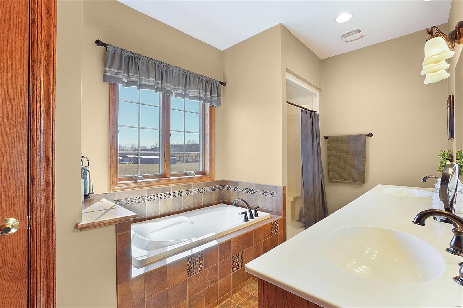 10116 Highway 100 Property Photo 20