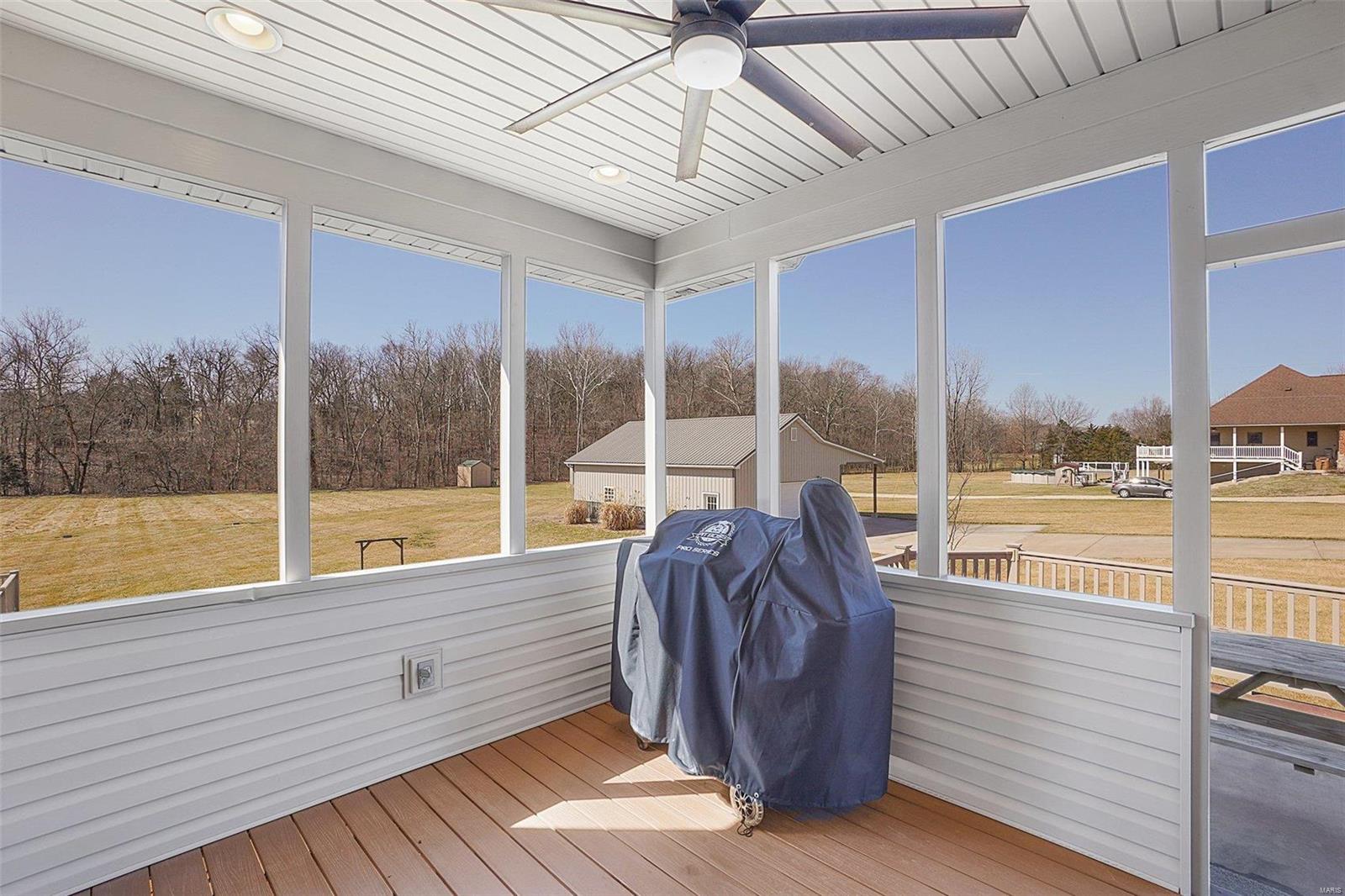 10116 Highway 100 Property Photo 34