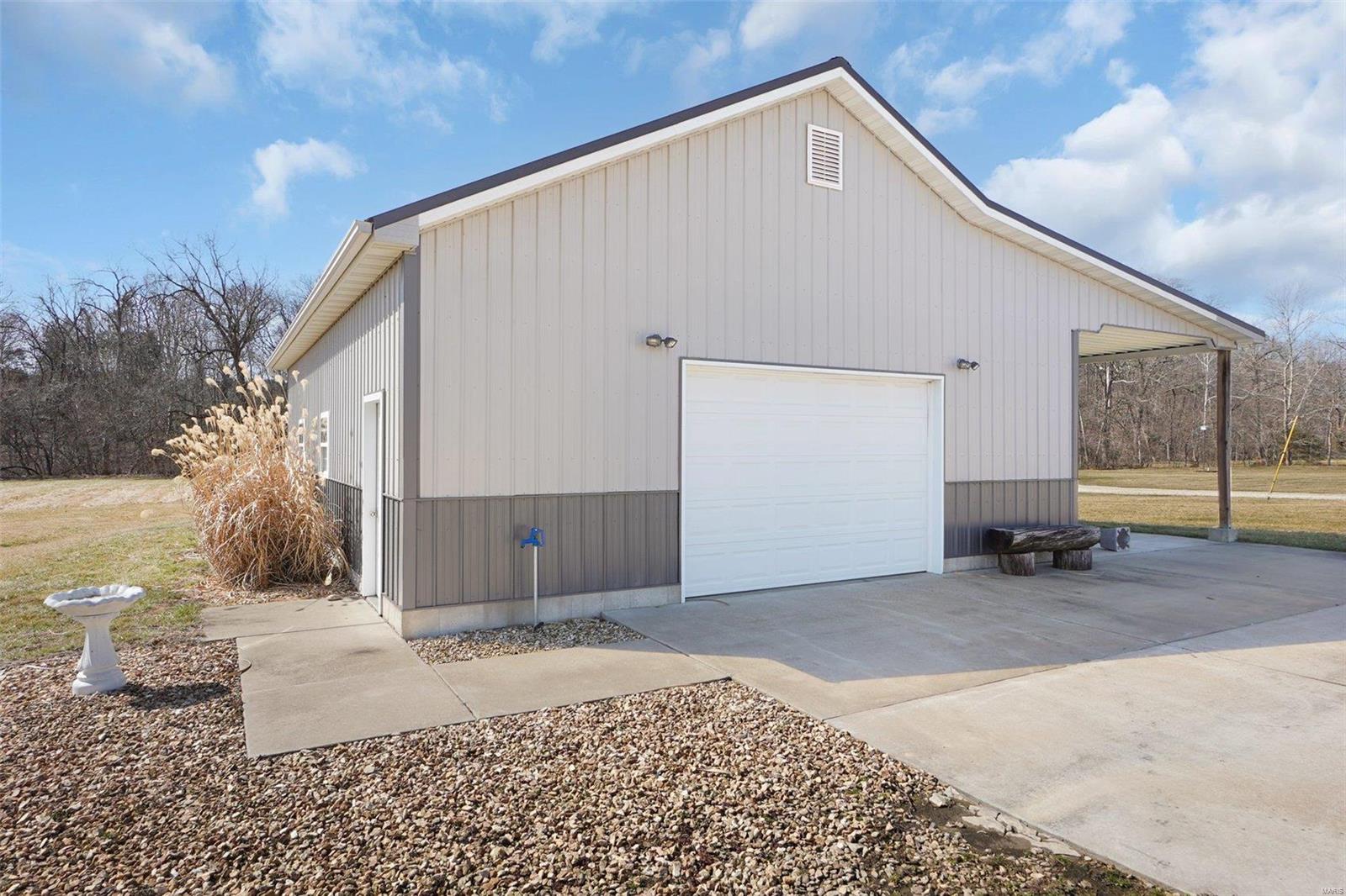 10116 Highway 100 Property Photo 42
