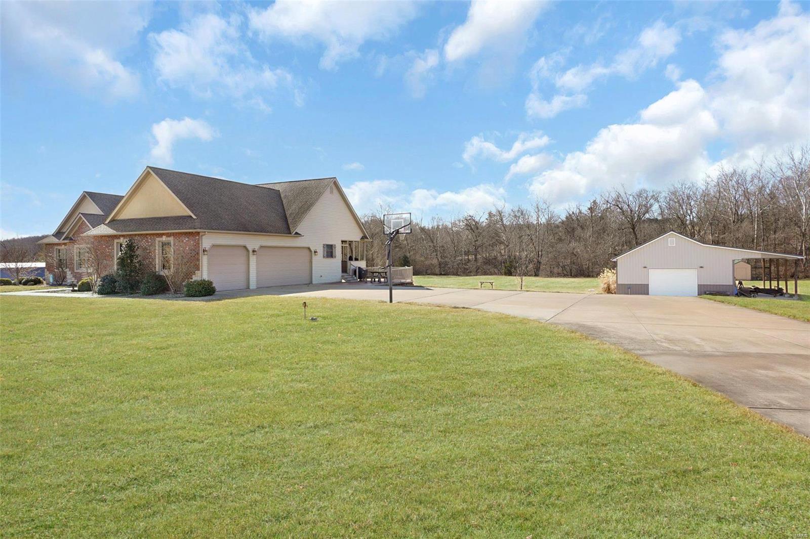 10116 Highway 100 Property Photo 44
