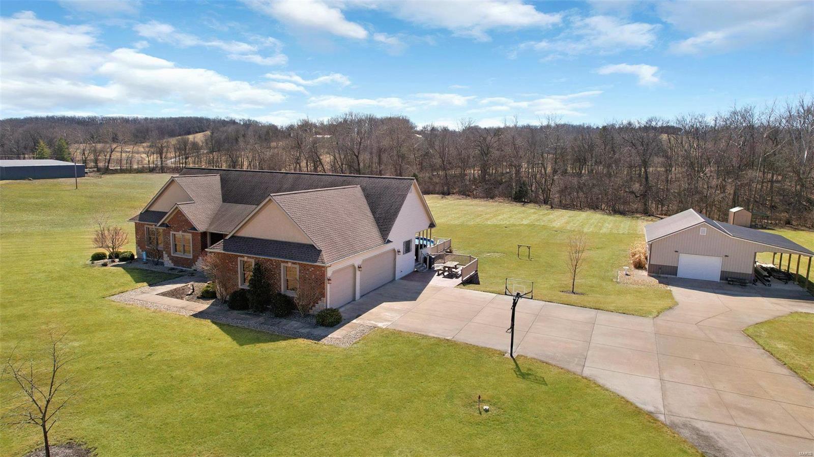 10116 Highway 100 Property Photo 45