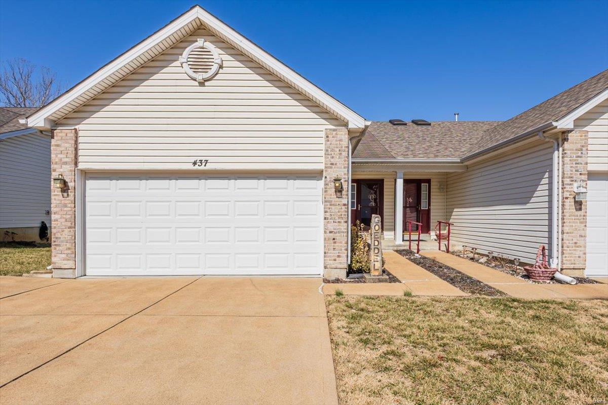 437 Caleb Place Property Photo 1