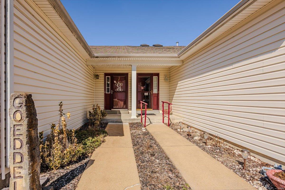 437 Caleb Place Property Photo 4