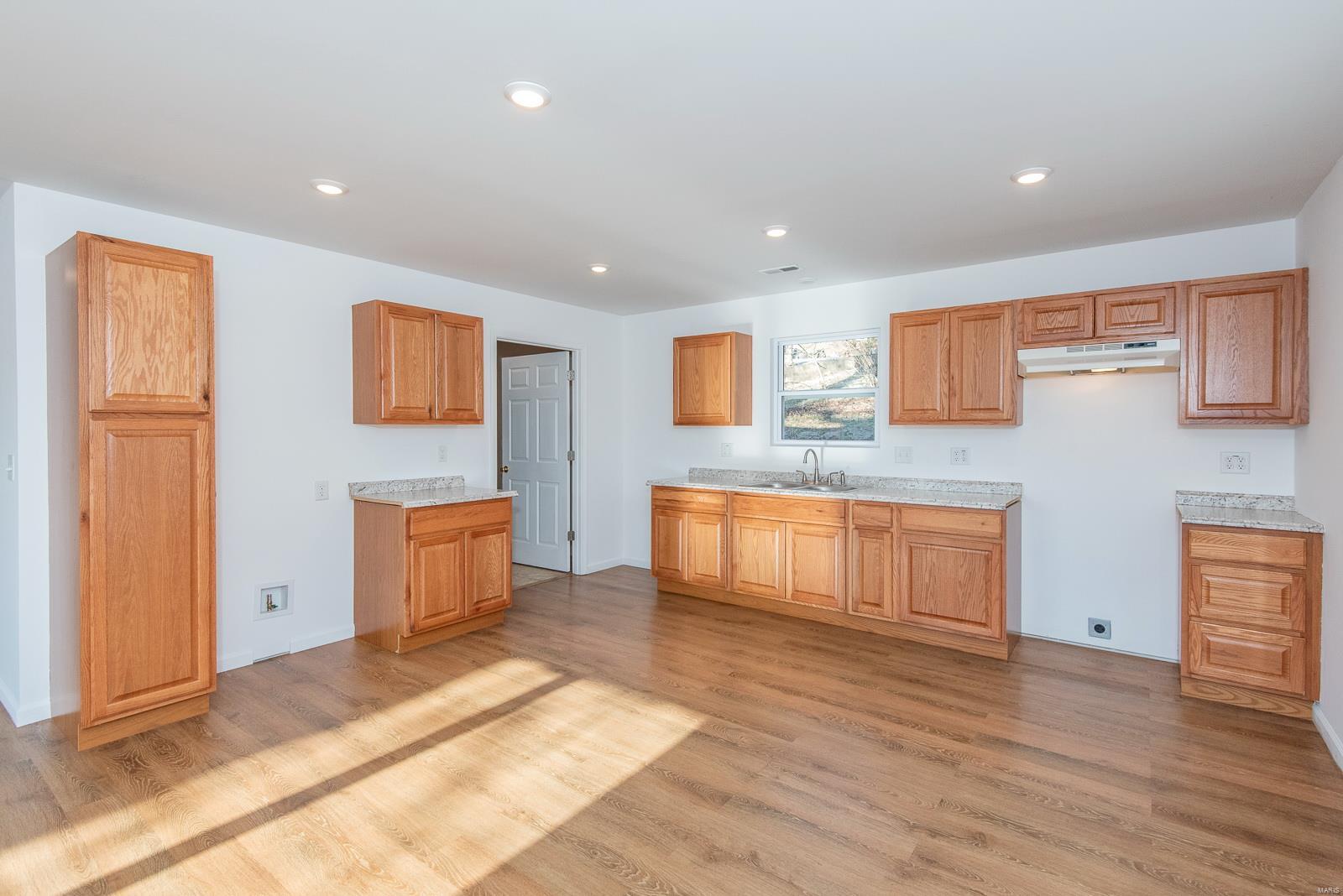 6511 Macks Hill Drive Property Photo 4