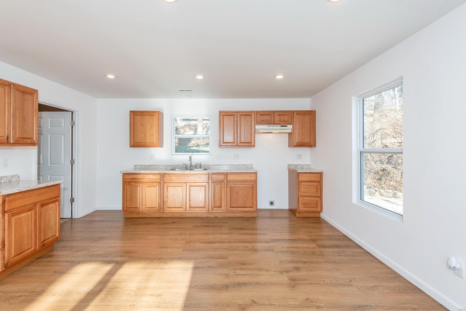 6511 Macks Hill Drive Property Photo 8