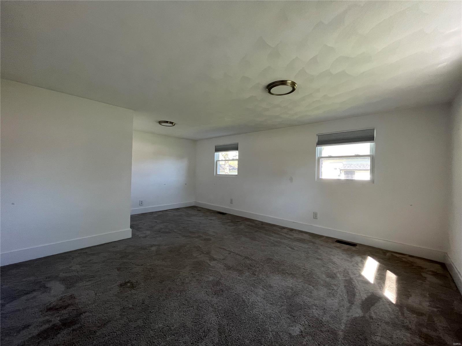 202 E Jefferson Street Property Photo 10