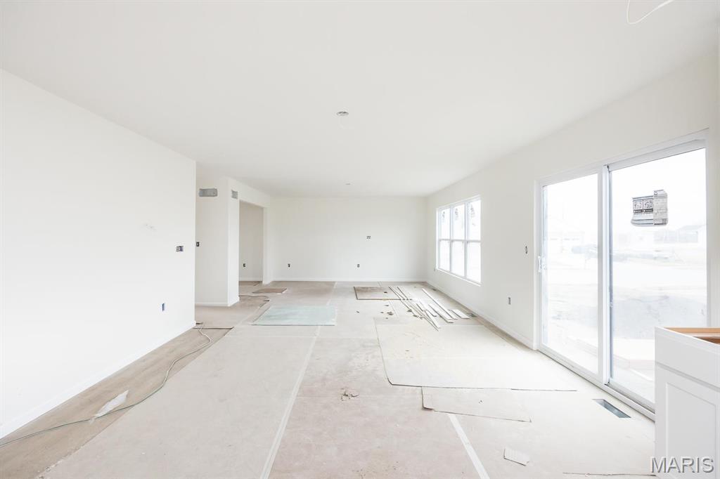 421 Chamberlain Drive Property Photo 4