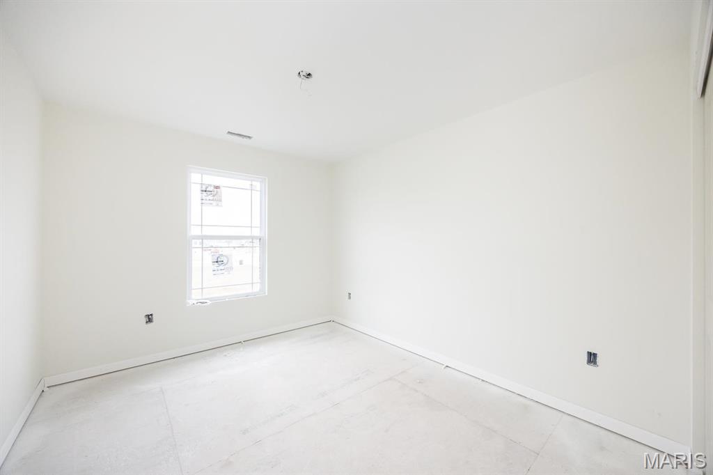 421 Chamberlain Drive Property Photo 10