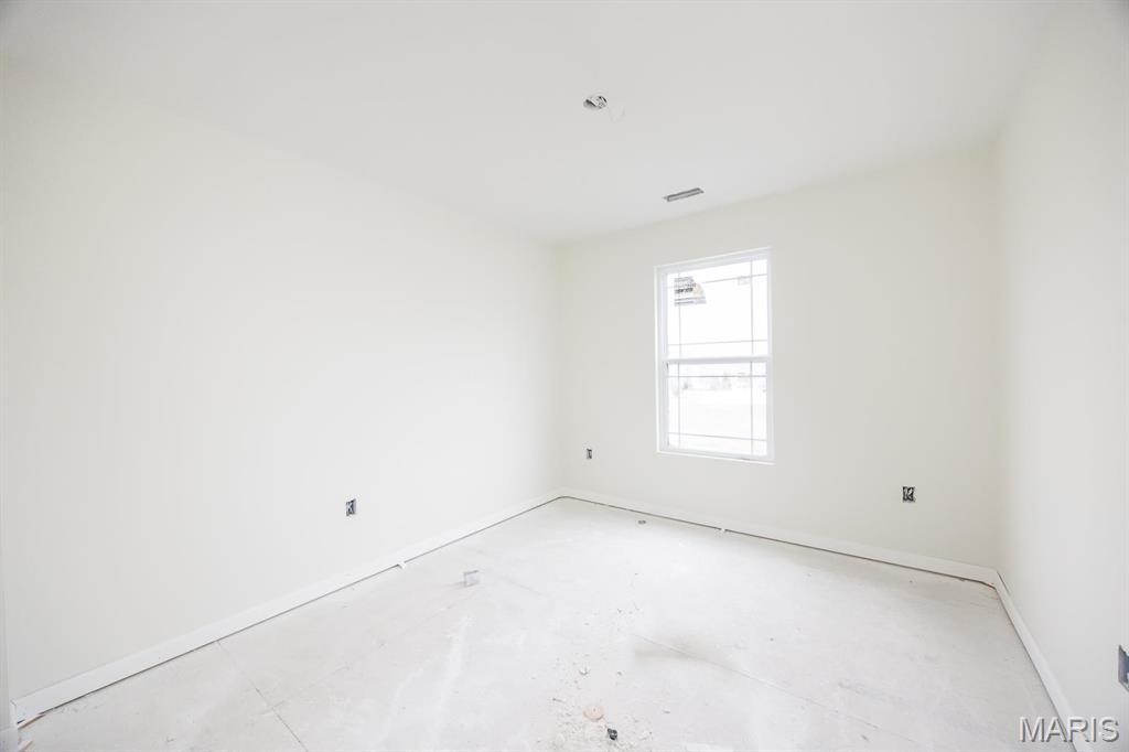 421 Chamberlain Drive Property Photo 11