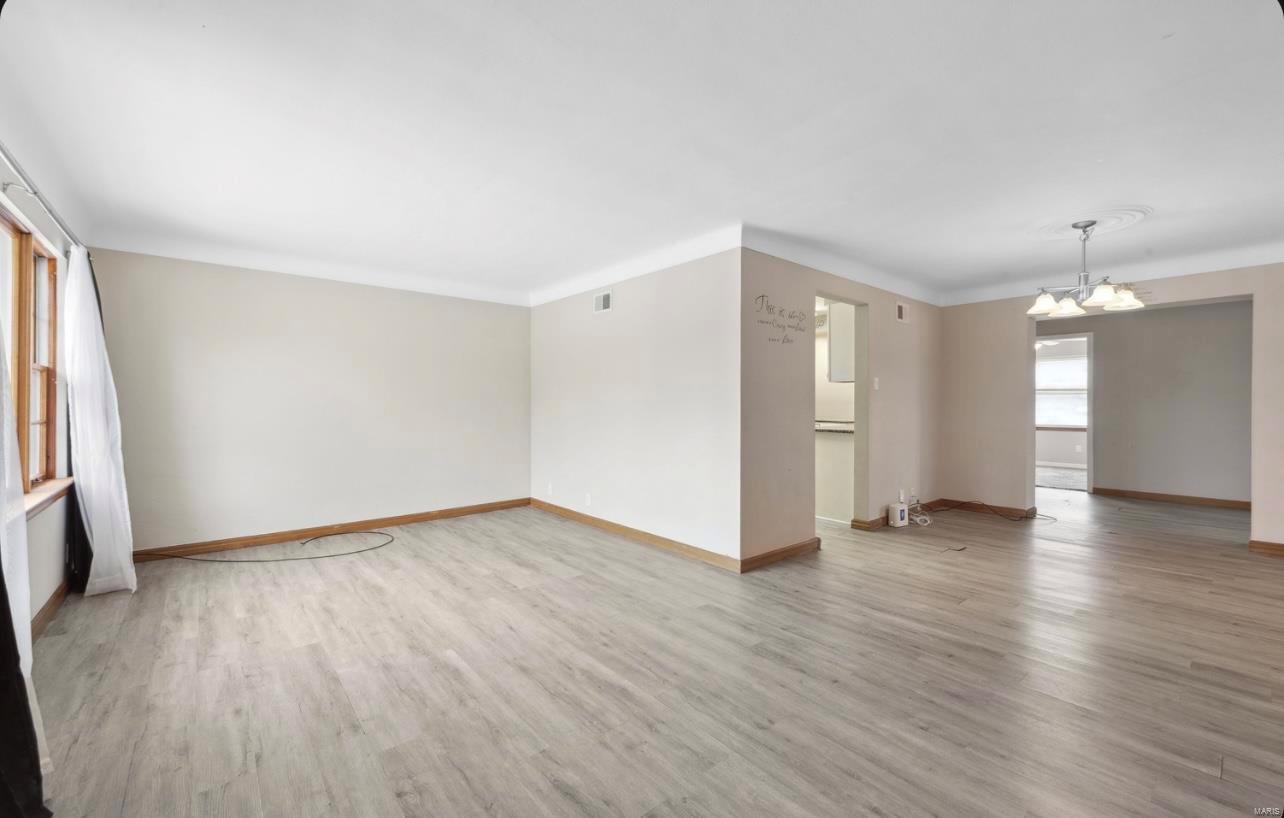 6 Sandringham Lane Property Photo 3