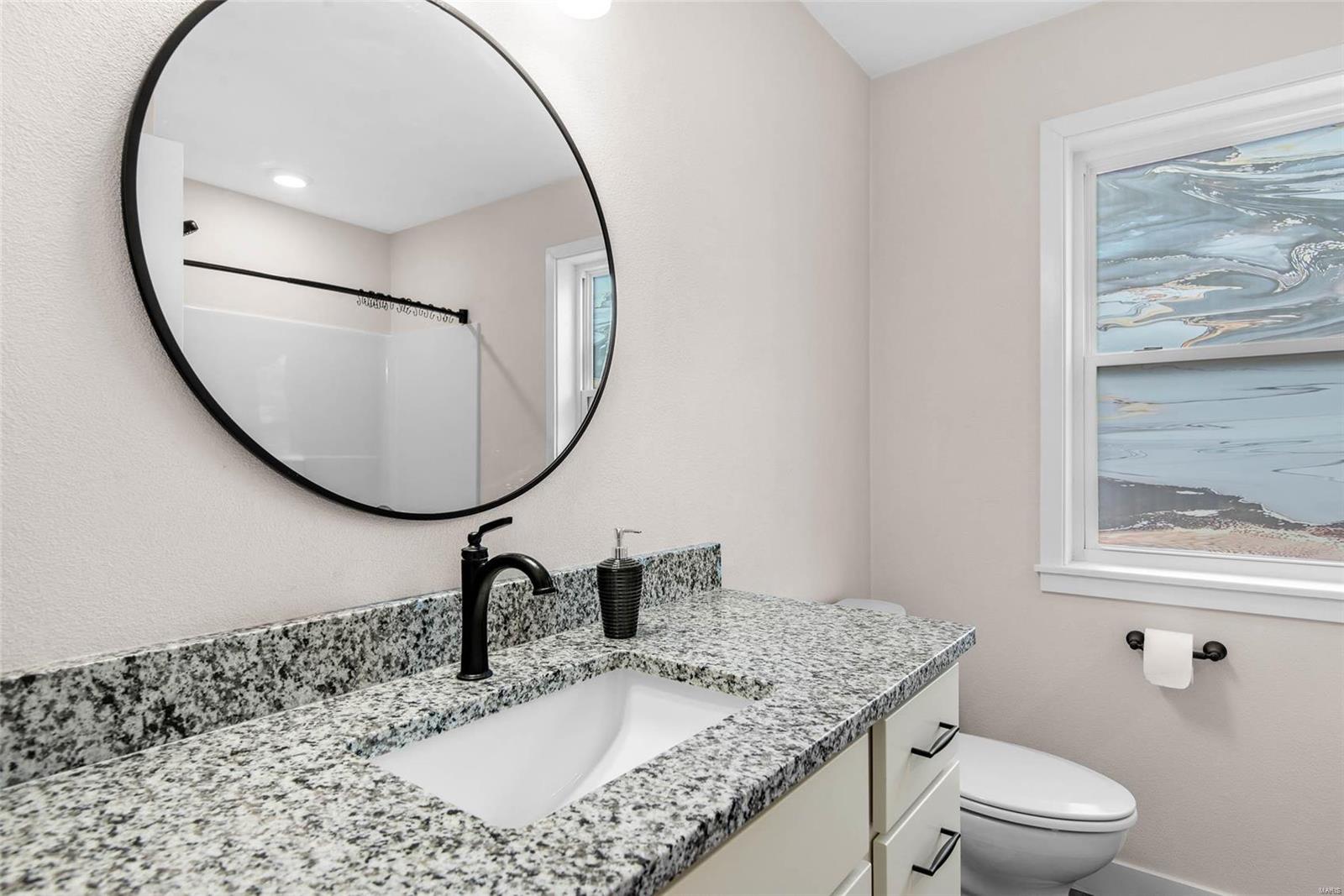 948 Half Moon Property Photo 23