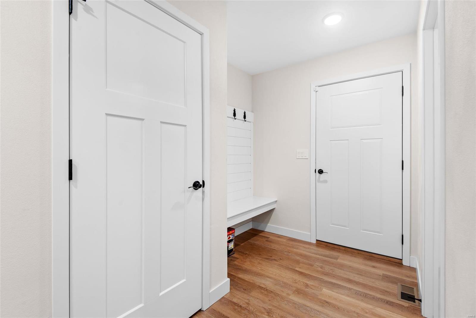 948 Half Moon Property Photo 30