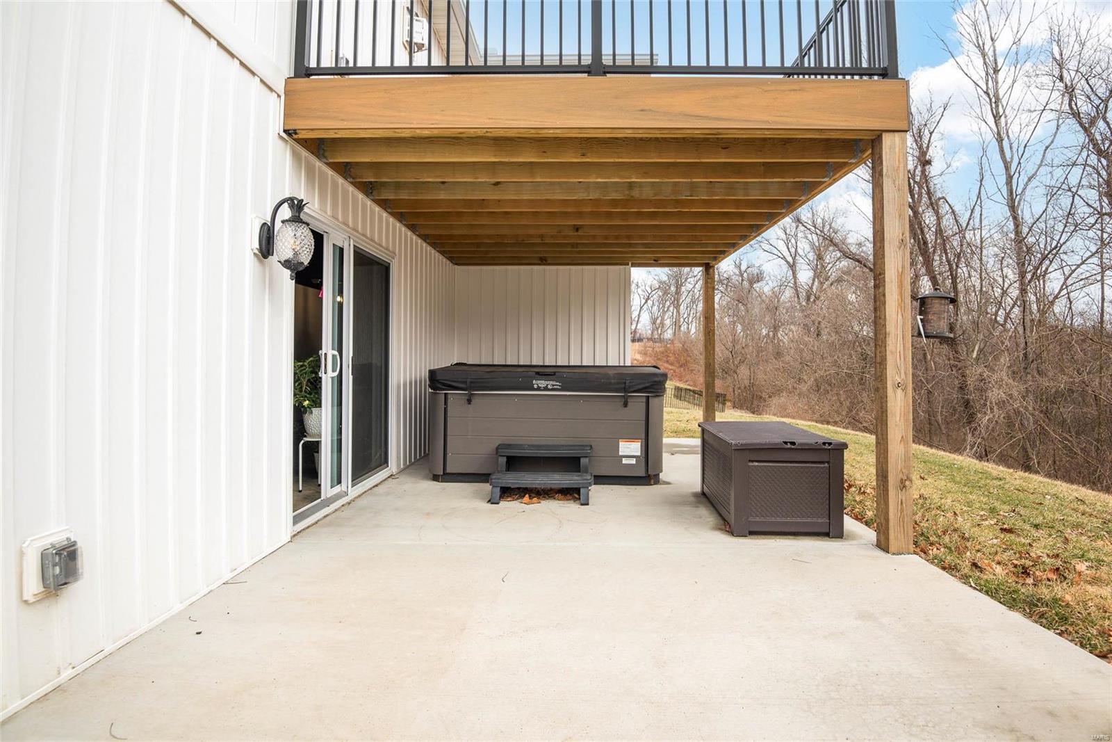 948 Half Moon Property Photo 31