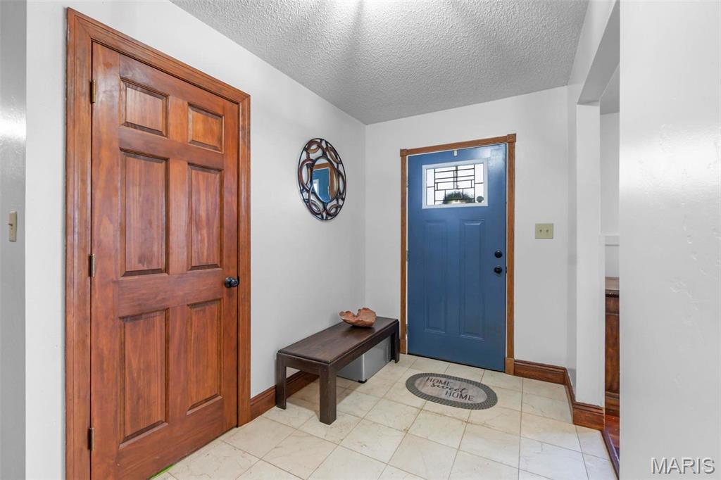 420 Cherokee Drive Property Photo 9