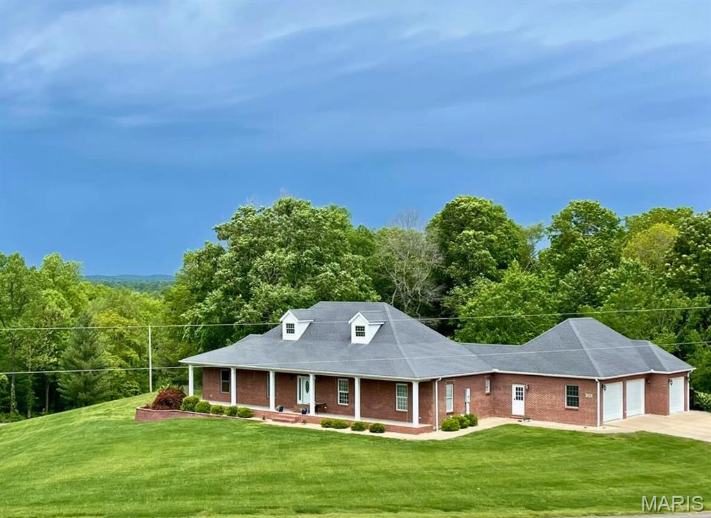 149 Windy Point Avenue Property Photo