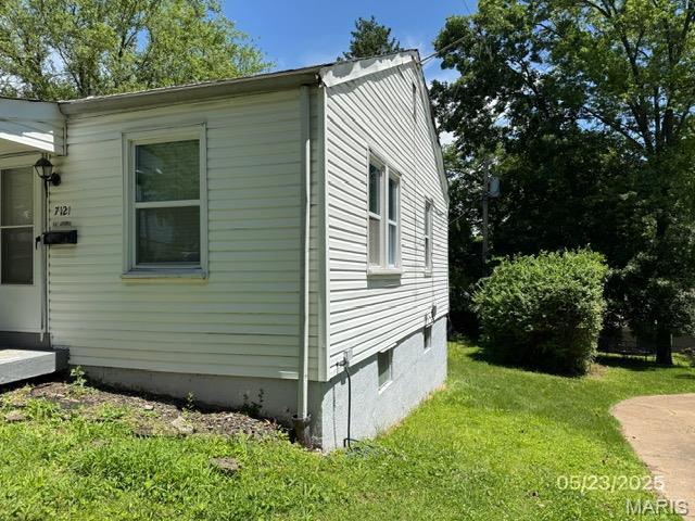 7121 Lamont Drive Property Photo 3